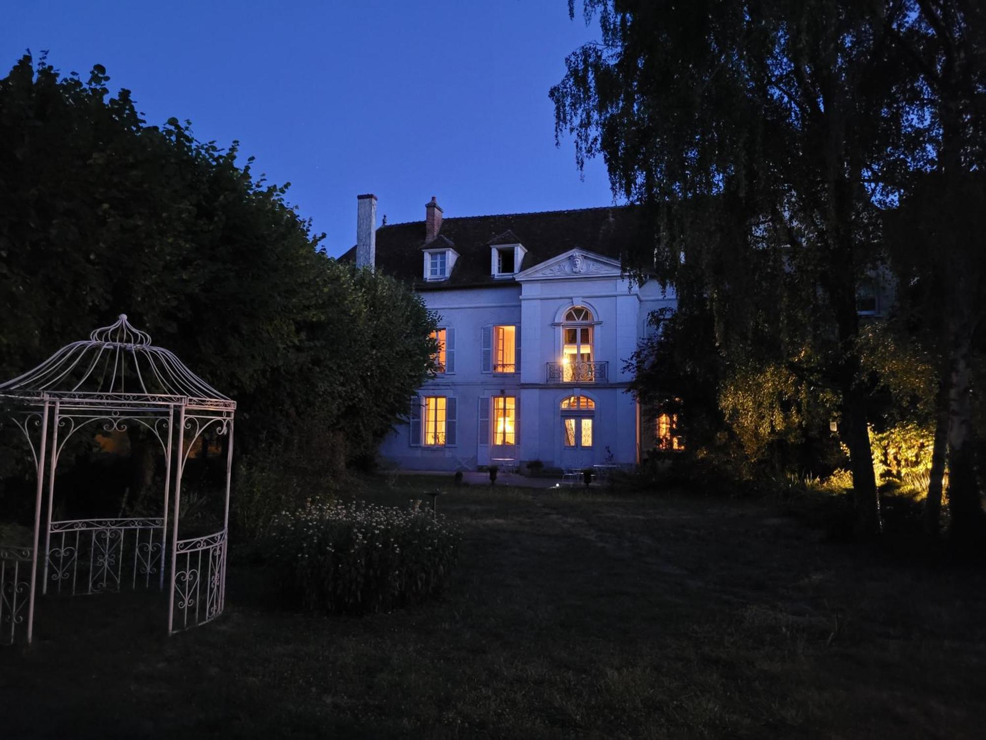 Saint-Eusebe Mansion - Hotel Particulier St-Eusebe Auxerre Zewnętrze zdjęcie